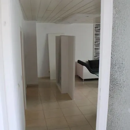 アパート Ni Va Li *